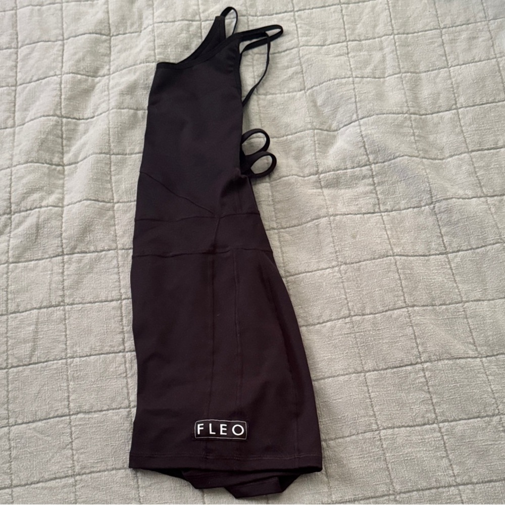 Fleo Black Strappy Singlet